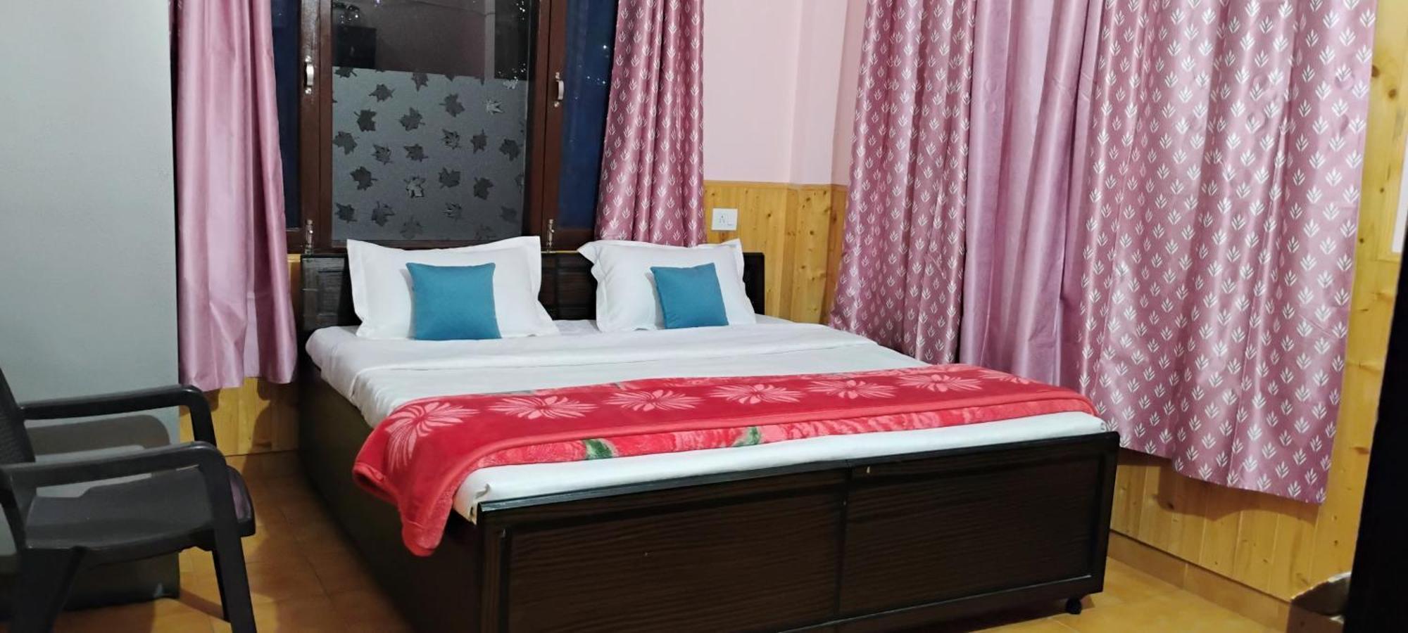 Thakur Homes- Couple And Family Friendly Homestay Шимла Екстериор снимка