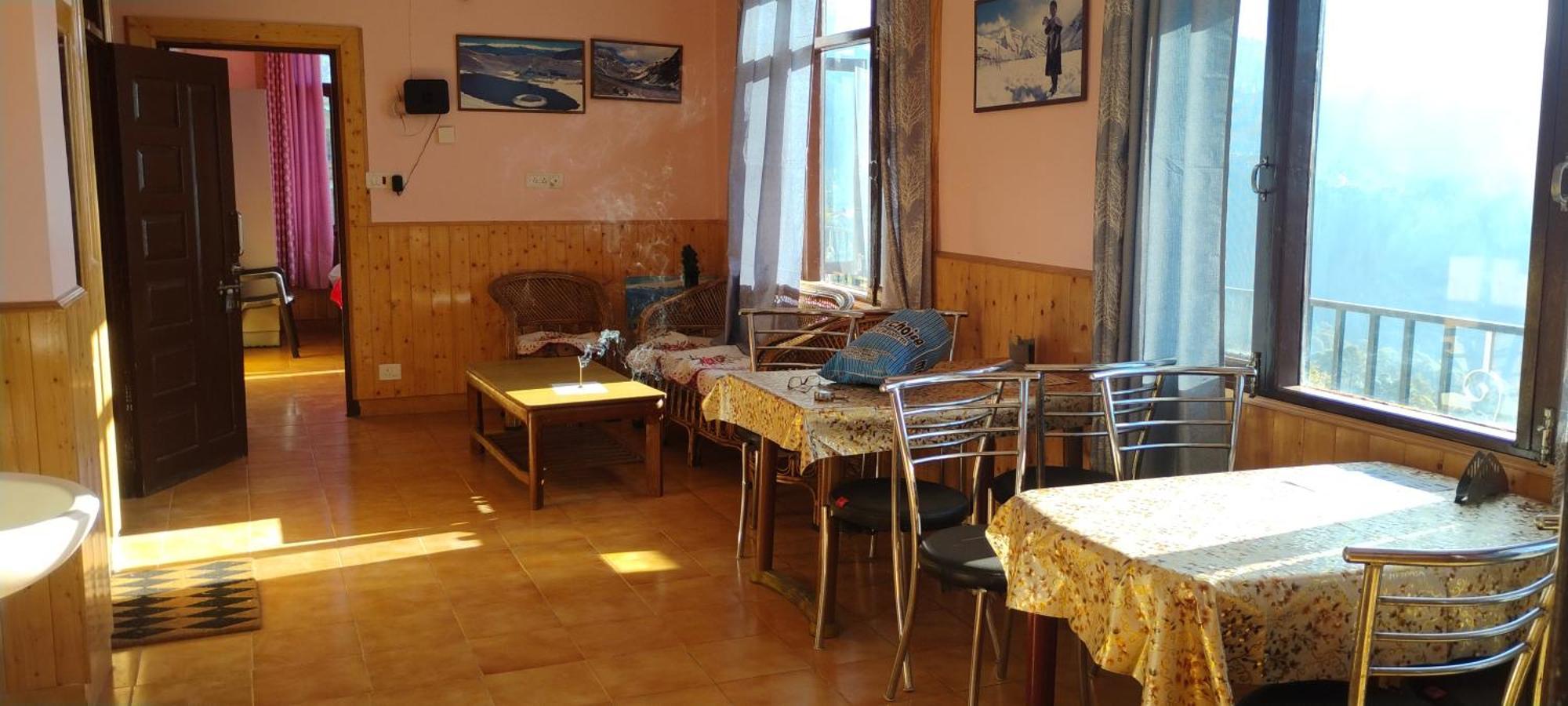 Thakur Homes- Couple And Family Friendly Homestay Шимла Екстериор снимка